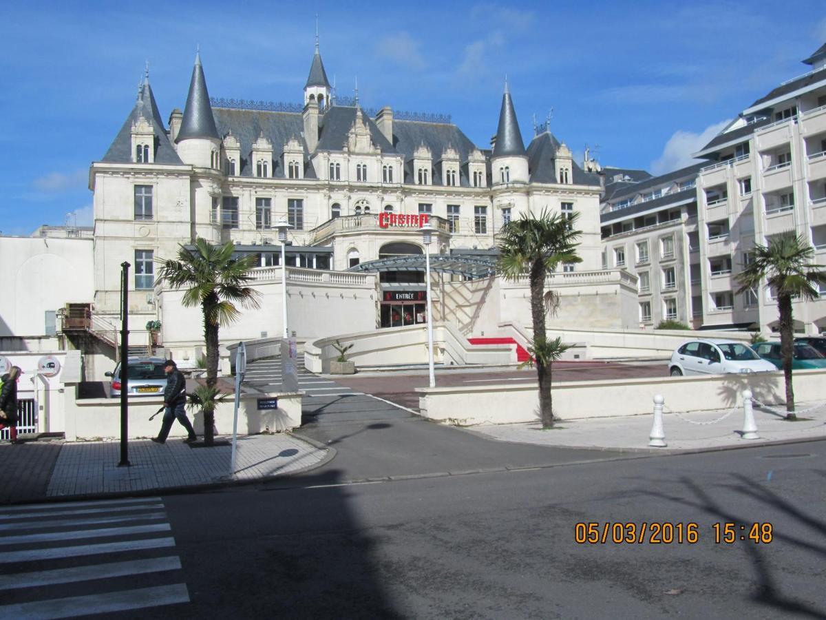 Studio En Centre Ville, Place De Parking Privee Arcachon Exterior photo
